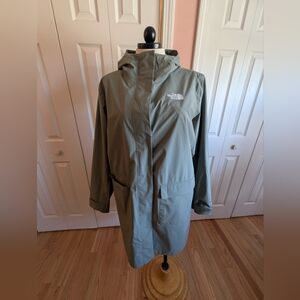 The North Face City Breeze II Raincoat Size XXL